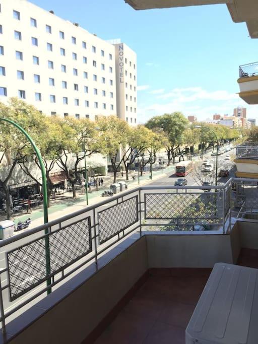 Апартаменты Amplio Piso En Nervion, Excelente Zona De La Ciudad. Севилья Экстерьер фото